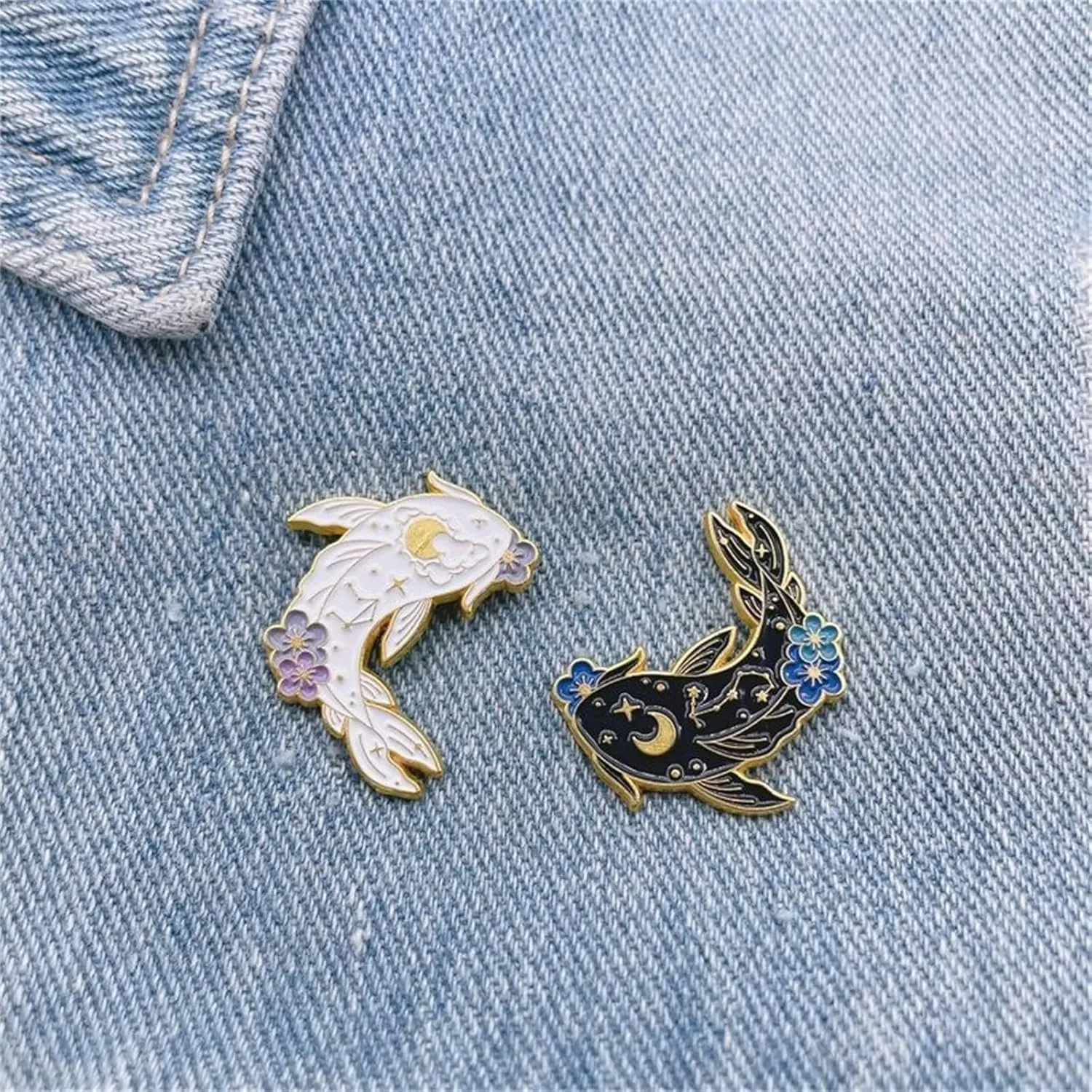 2Pcs coadipress Lovely Fish Brooch Enamel Lapel Brooches Pin Set Cute Cartoon Koi Fish Pins for DIY Backpacks Clothes Bags Jackets Hat Jewelry Accessories Gift
