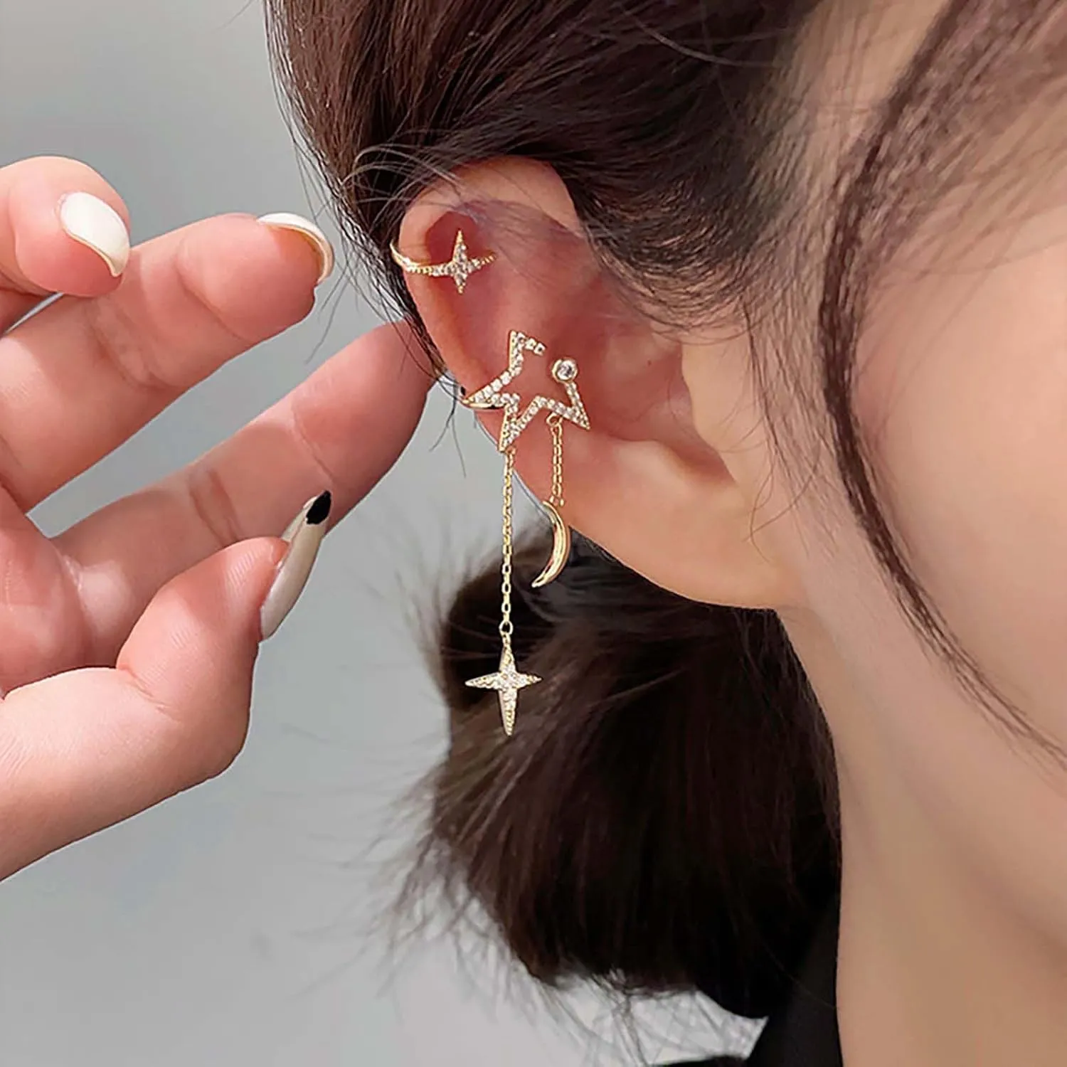 Andelaisi Boho Crystal Star Ear Cuff Earrings Vintage CZ Star Cuff On Earrings Gold Moon Star Tassel Chain Earrings Star No Piercing Clip On Earrings Jewelry for Women