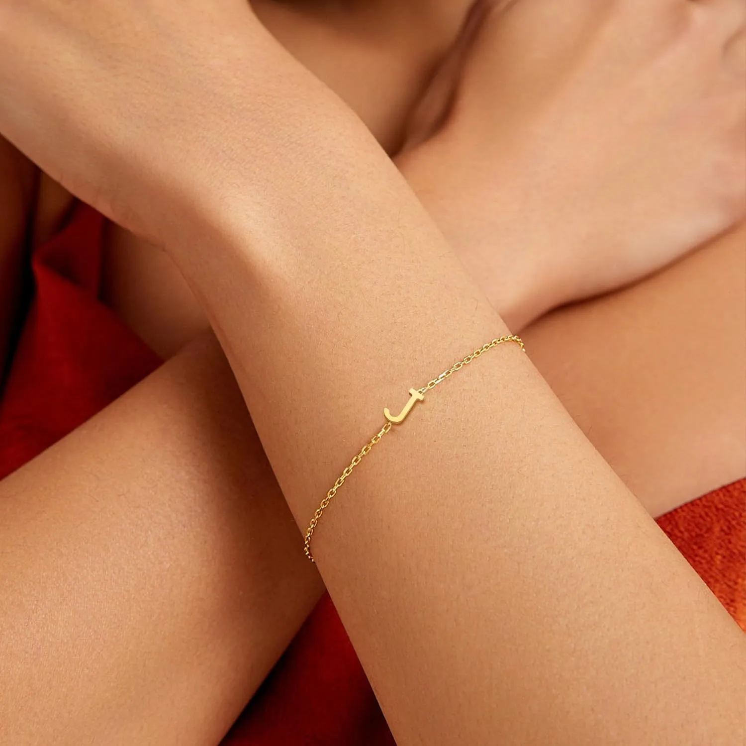 BAYLAY Gold Initial Bracelet for Women Trendy Jewelry, 18K Gold Plated Letter Bracelet Dainty Gold Bracelet Initial Bracelets for Women Jewelry Gifts