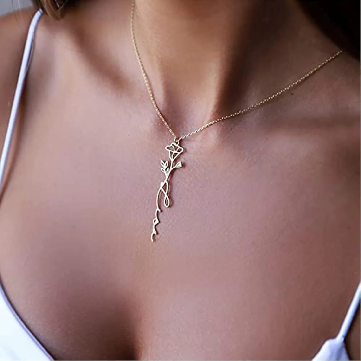 Birth Flower Necklace Custom Name Necklace Personalized Birth Month Dainty Flower Necklace in 18K Gold Plated Engrave Birth Flower Name Necklace for Women Her Mom Sisters Girls