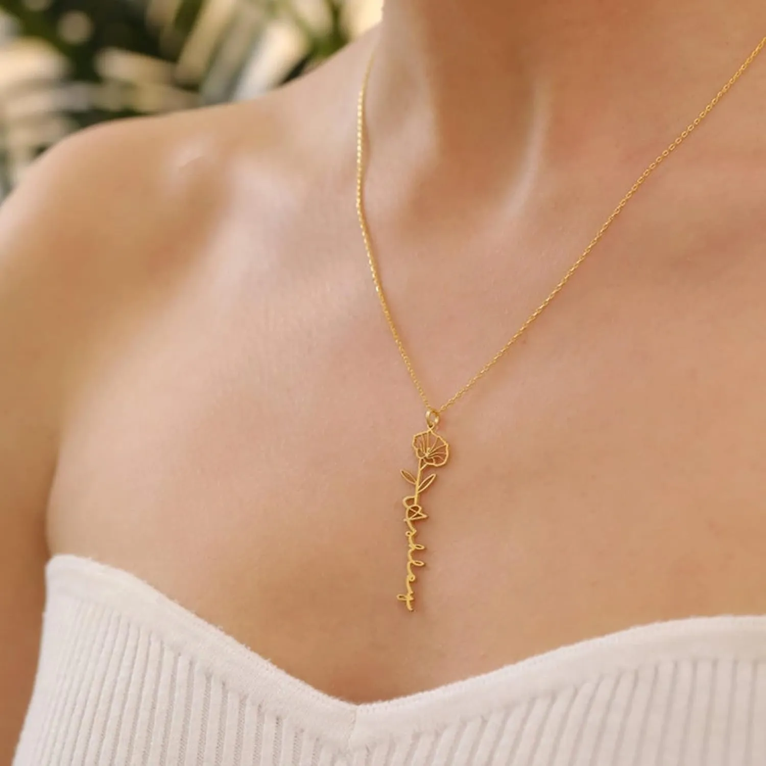 Birth Flower Necklace Custom Name Necklace Personalized Birth Month Dainty Flower Necklace in 18K Gold Plated Engrave Birth Flower Name Necklace for Women Her Mom Sisters Girls