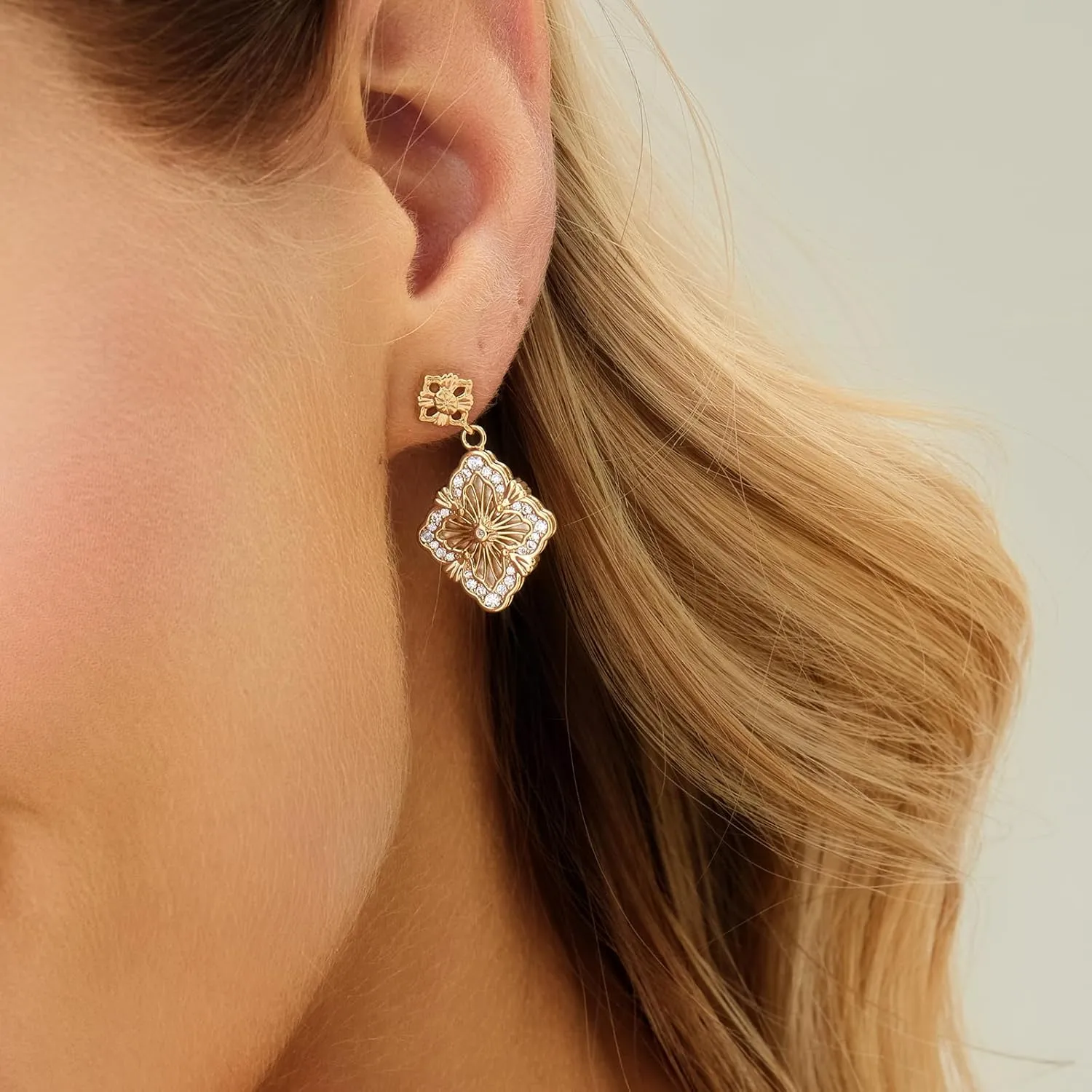 Cicy Bell Four Leaf Clover Dangle Earrings for Women Lucky 18k Gold Plated Cubic Zirconia Trendy Drop Earrings Jewelry Gift