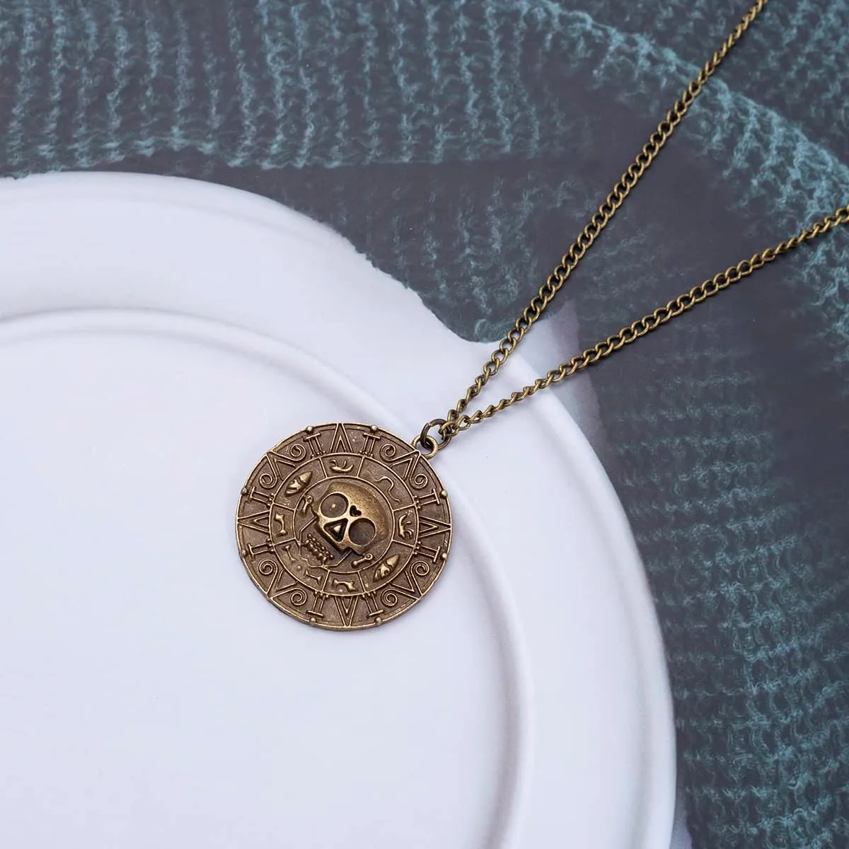 Classic Skull Necklace Pirates of The Caribbean Movies Cursed Aztec Coin Jewelry for Men Choker