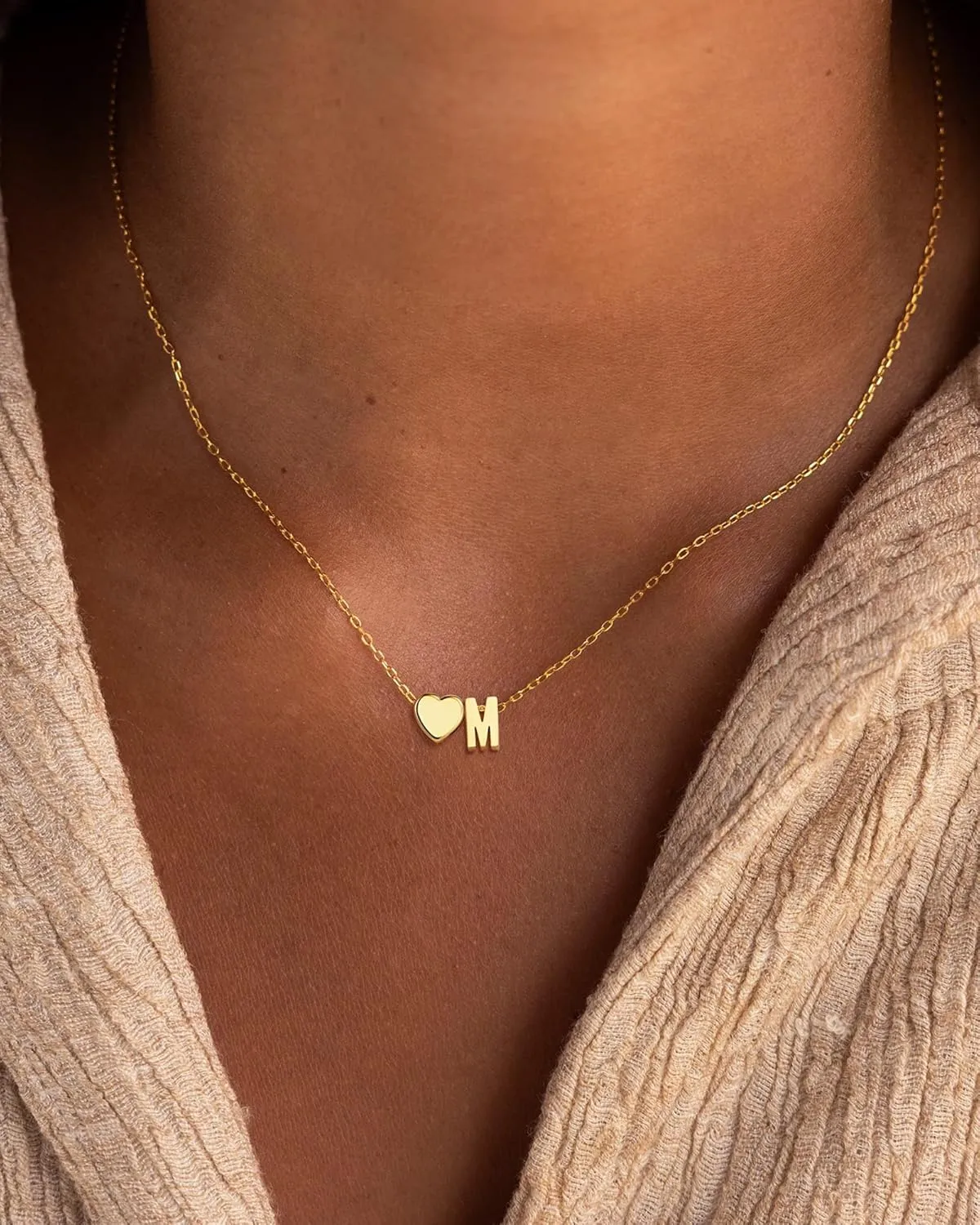 Gold Heart Initial Necklaces for Women Girls - 18K Gold Plated Heart Initial Pendant Necklace Dainty Heart Necklace Tiny Gold Initial Necklace for Women Girls Jewelry Gifts