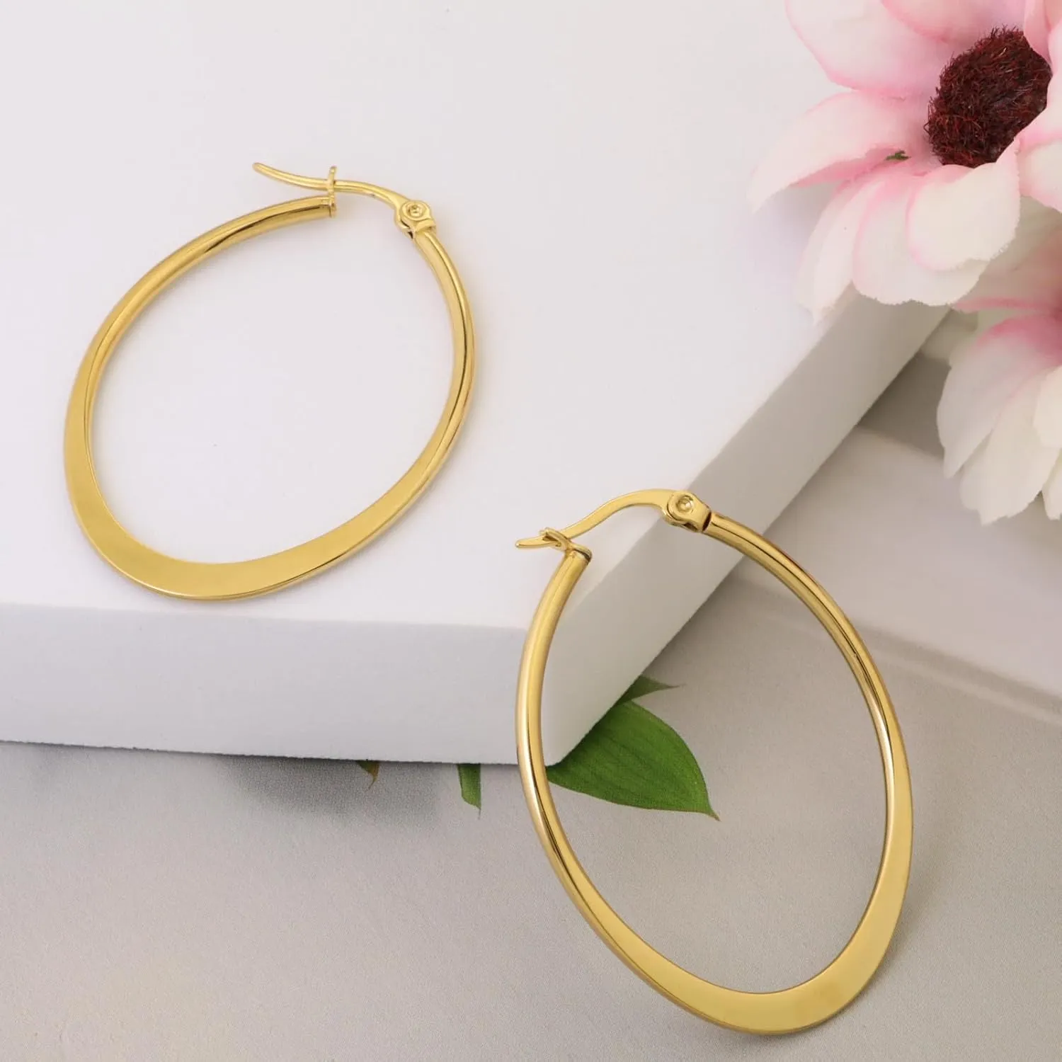 Gold Oval Hoop Earrings For Women, 14k Gold Plated Large Oval Earrings Lightweight Hoop Earrings Hypoallergenic Stainless Steel Earrings For Women Party Prom Jewely