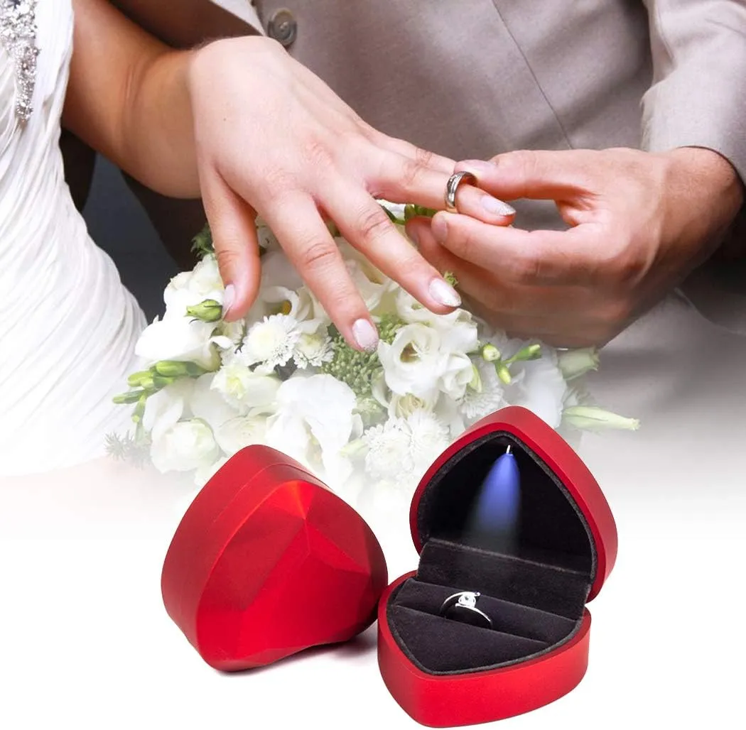 iSuperb Heart Shaped Ring Box LED Light Engagement Ring Boxes Jewelry Gift Box for Proposal Wedding Valentine's Day Anniversary Christmas (Pink)
