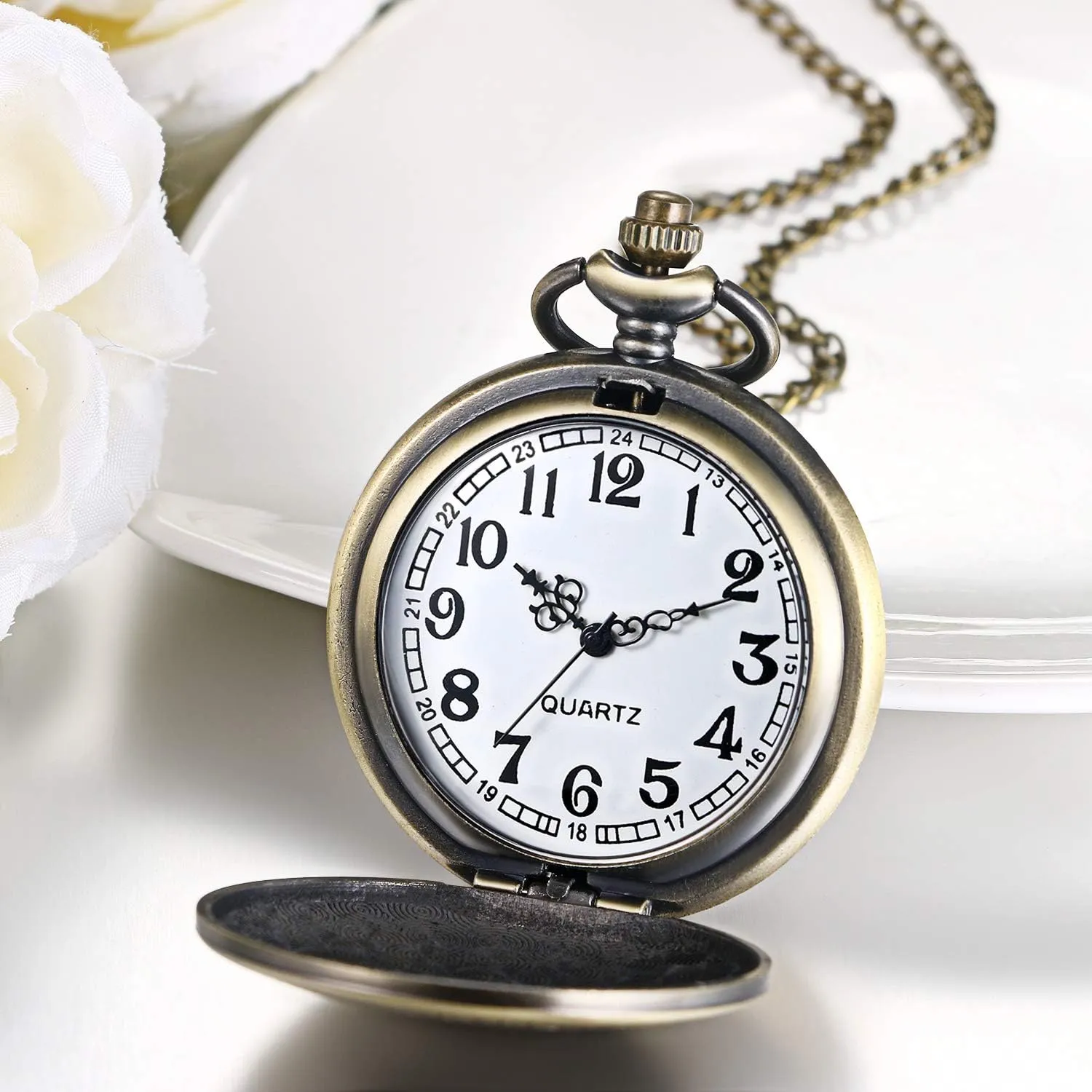 JewelryWe Vintage Pocket Watch Retro Classic Pendant Necklace Watch for Men Women