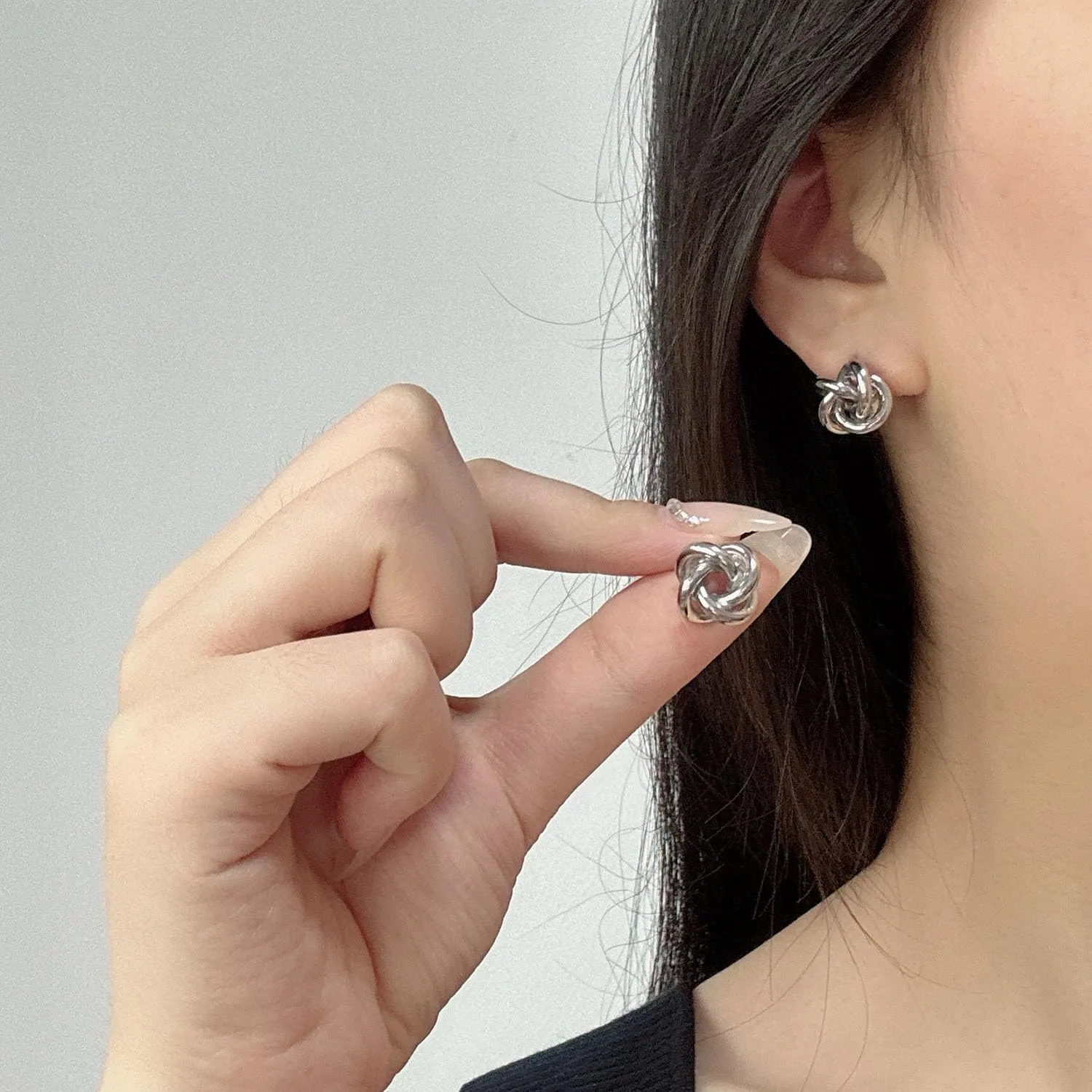 Love Knot Stud Earrings for Women Gold Geometric Statement Earrings Chunky Gold Silver Knot Earrings Minimalist Small Stud Earrings Trendy Jewelry for Women