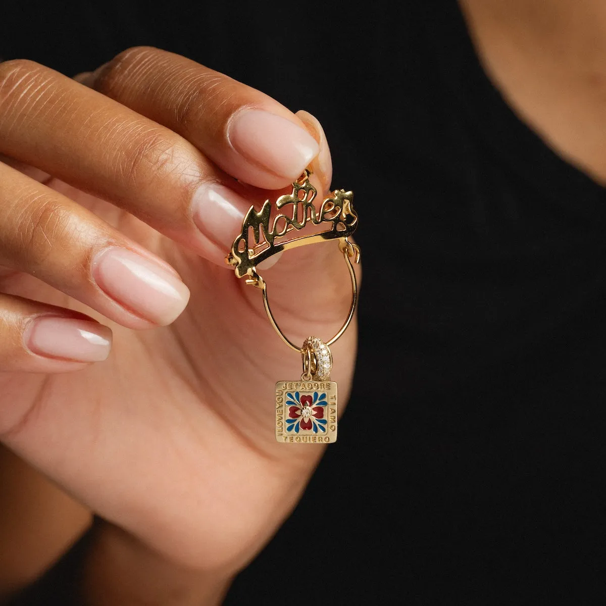 Mama Charm Holder