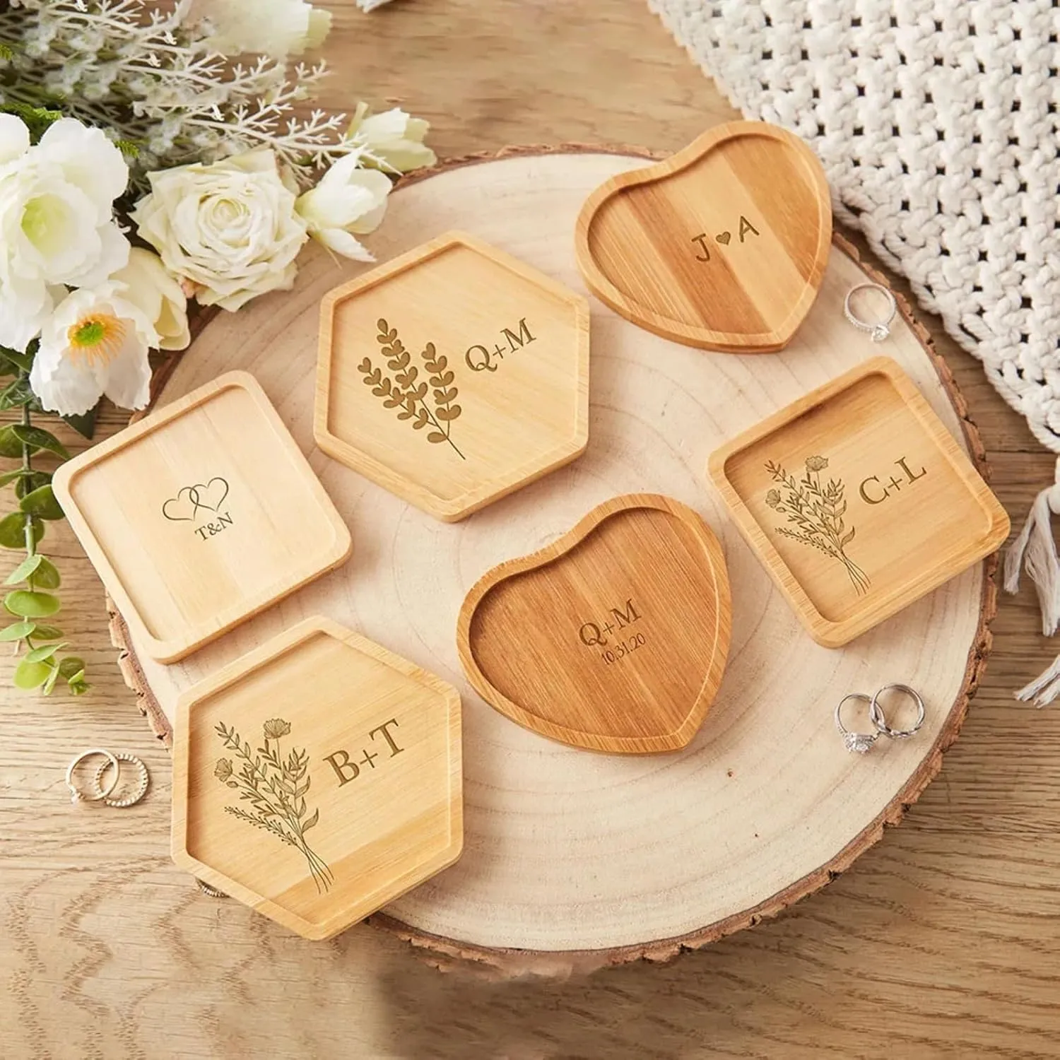Personalized Wedding Ring Dish Jewelry Dish Tray Custom Wood Initial Ring Holder Engagement Anniversary Birthday Gift for Couple Mr and Mrs Custom Wedding Gift