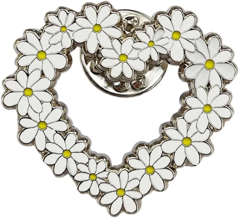 White Daisy Enamel Pins Cute Heart Shape Daisy Brooch Pins Badges Brooches Lapel Pins For Backpack Jacket Fashion Decoration Gifts for Friends