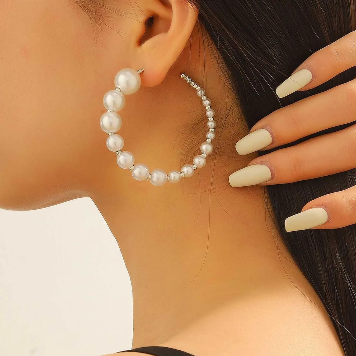 YienDoo Large Pearl Hoop Drop Dangle Earrings Vintage Gold Circle Hoop Earrings Lightweight Geometric Open Loop Earrings Punk Statement Hollow Hoop Pearl Earrings Jewelry for Women